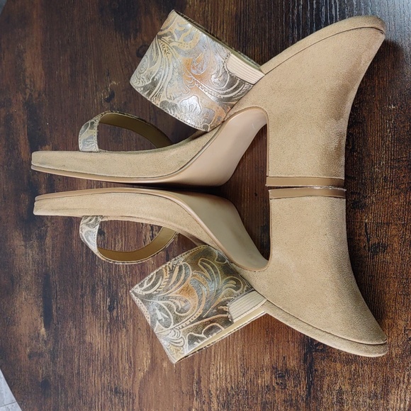 Prima Tooled Faux Leather Platform Heels - Picture 9 of 11